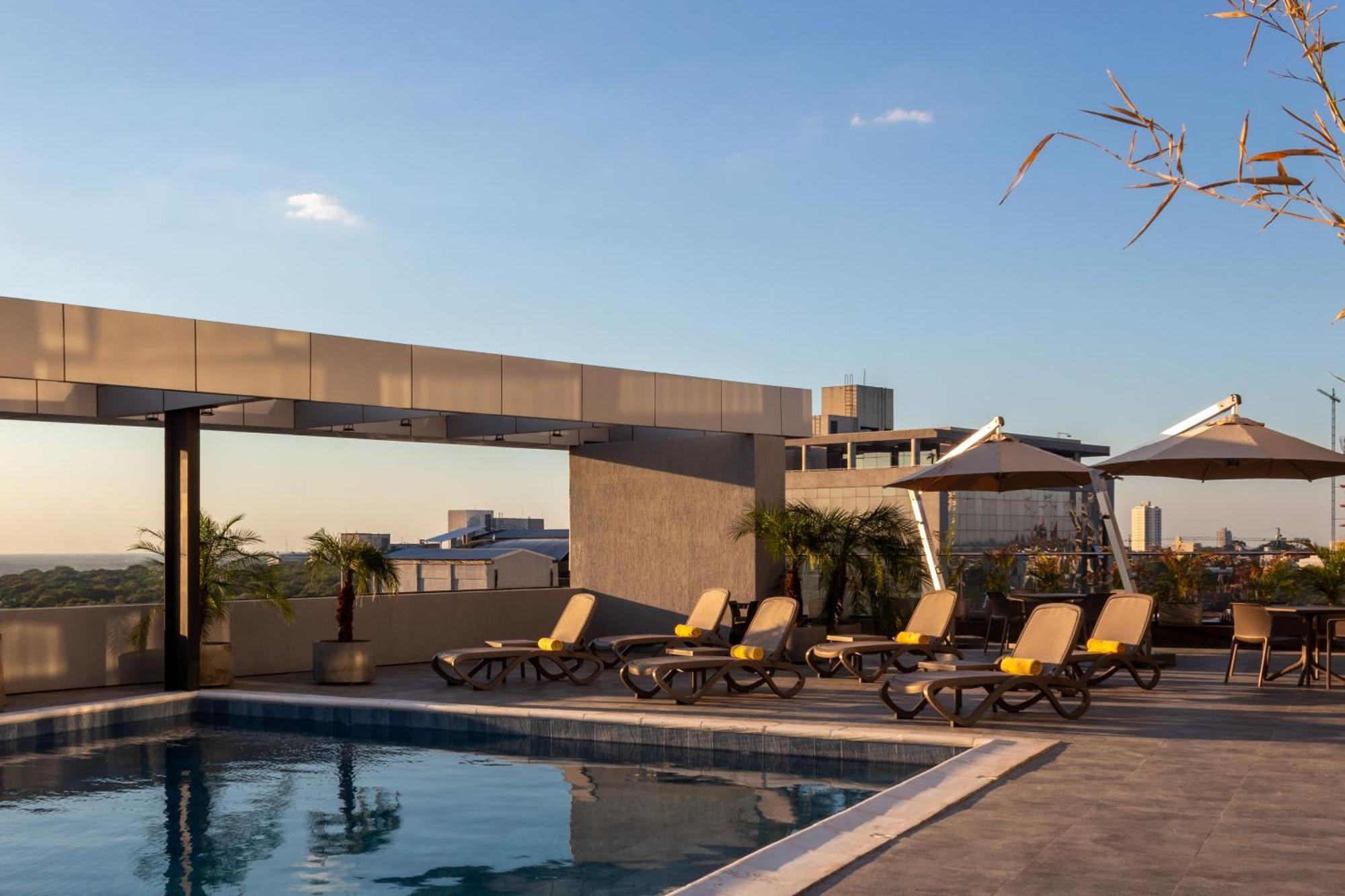 Tryp By Wyndham Asuncion Hotel Екстериор снимка