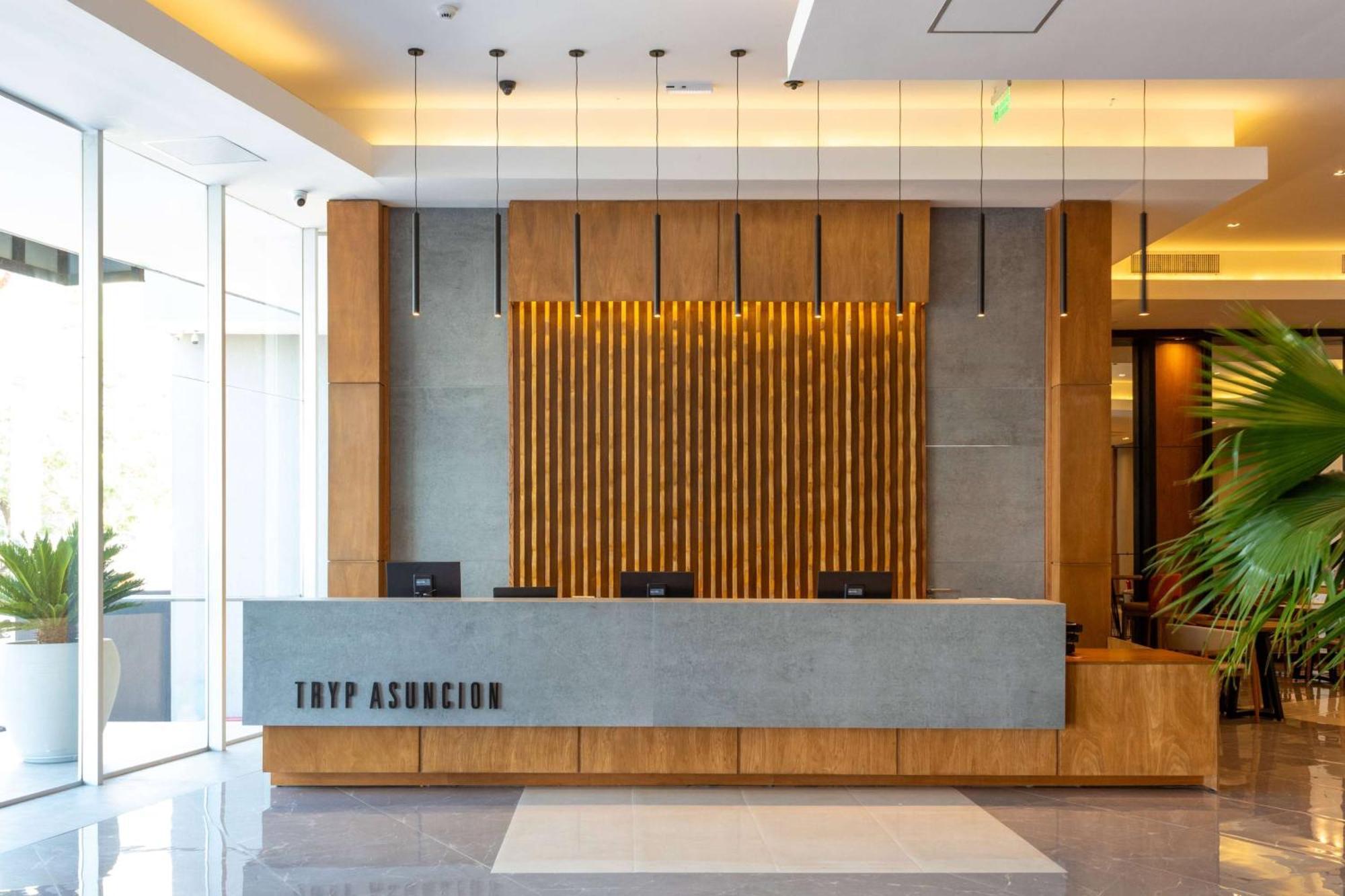 Tryp By Wyndham Asuncion Hotel Екстериор снимка