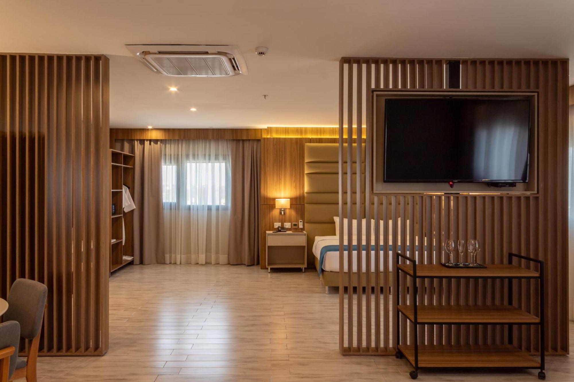 Tryp By Wyndham Asuncion Hotel Екстериор снимка